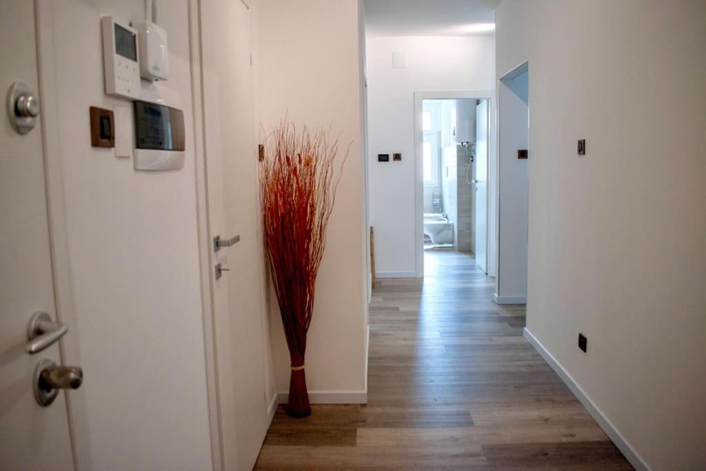 10Min From Center, 3 Bedroom Apartment With Balcony Trento Kültér fotó